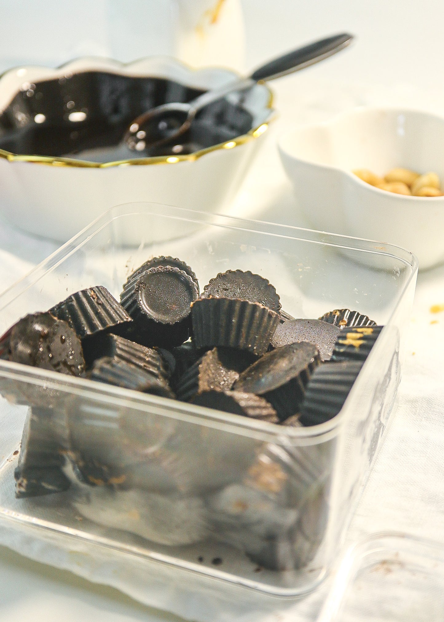 Vegan (Reeses) Peanut Butter Dark Chocolate Cups (low carb, sugar-free, dairy-free)