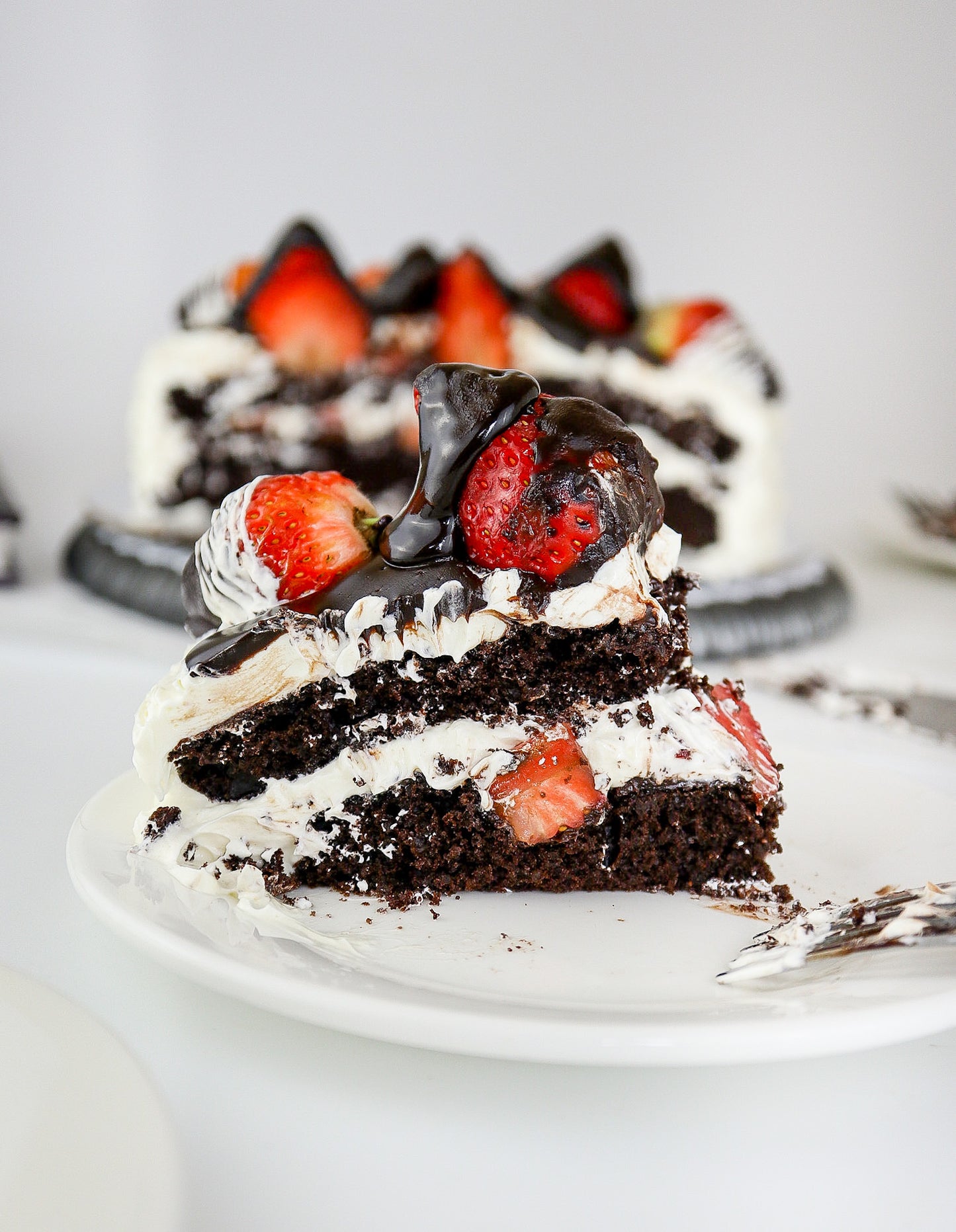 Strawberry Chocolate Cake (Pre-order: 3-Day Lead Time)
