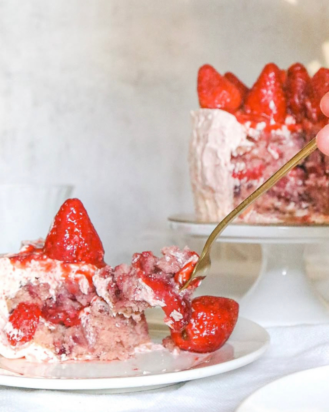 Vanilla Strawberry Overload Cake (Pre-order: 3-Day Lead Time)