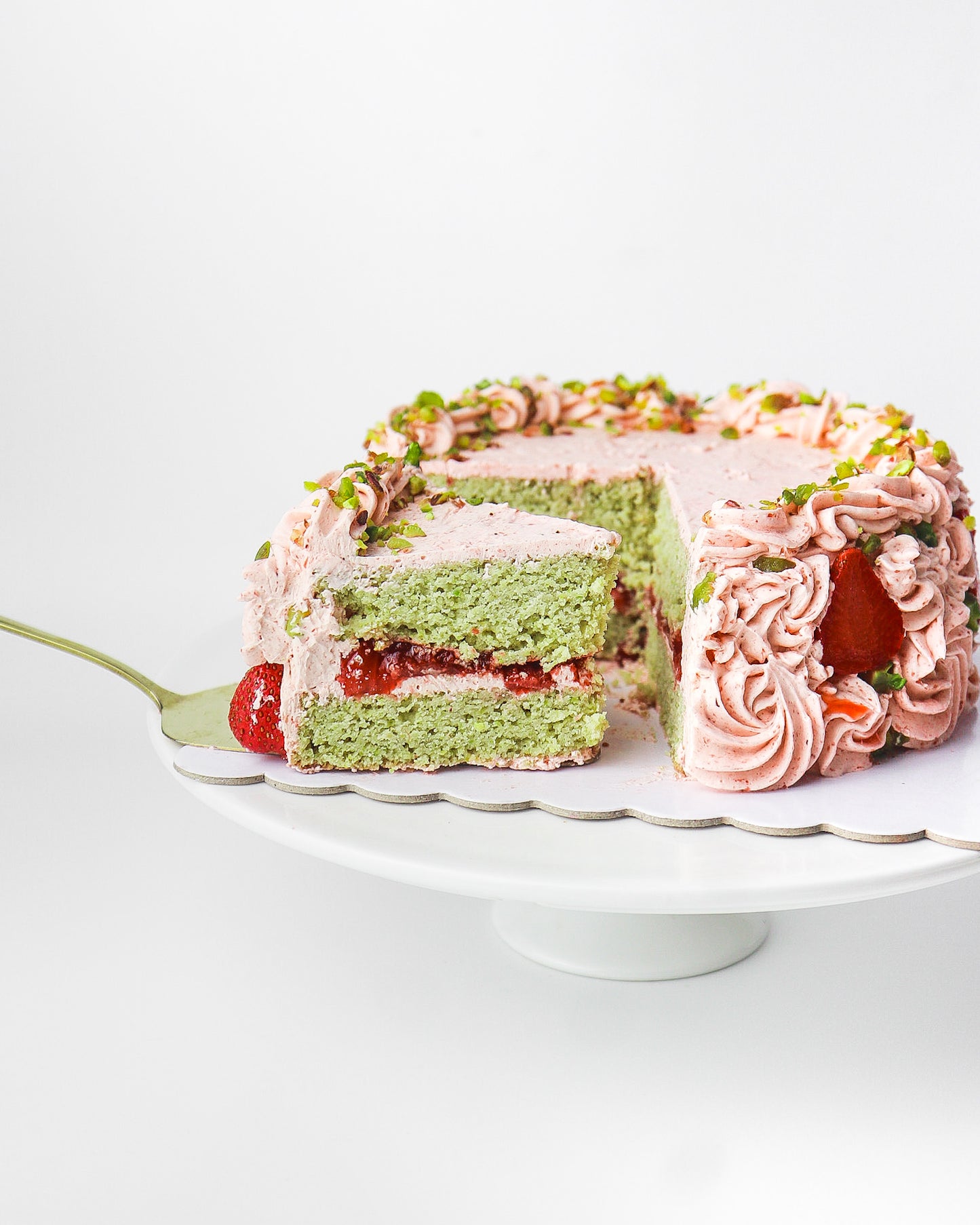 Strawberry Pistachio Cake 8"