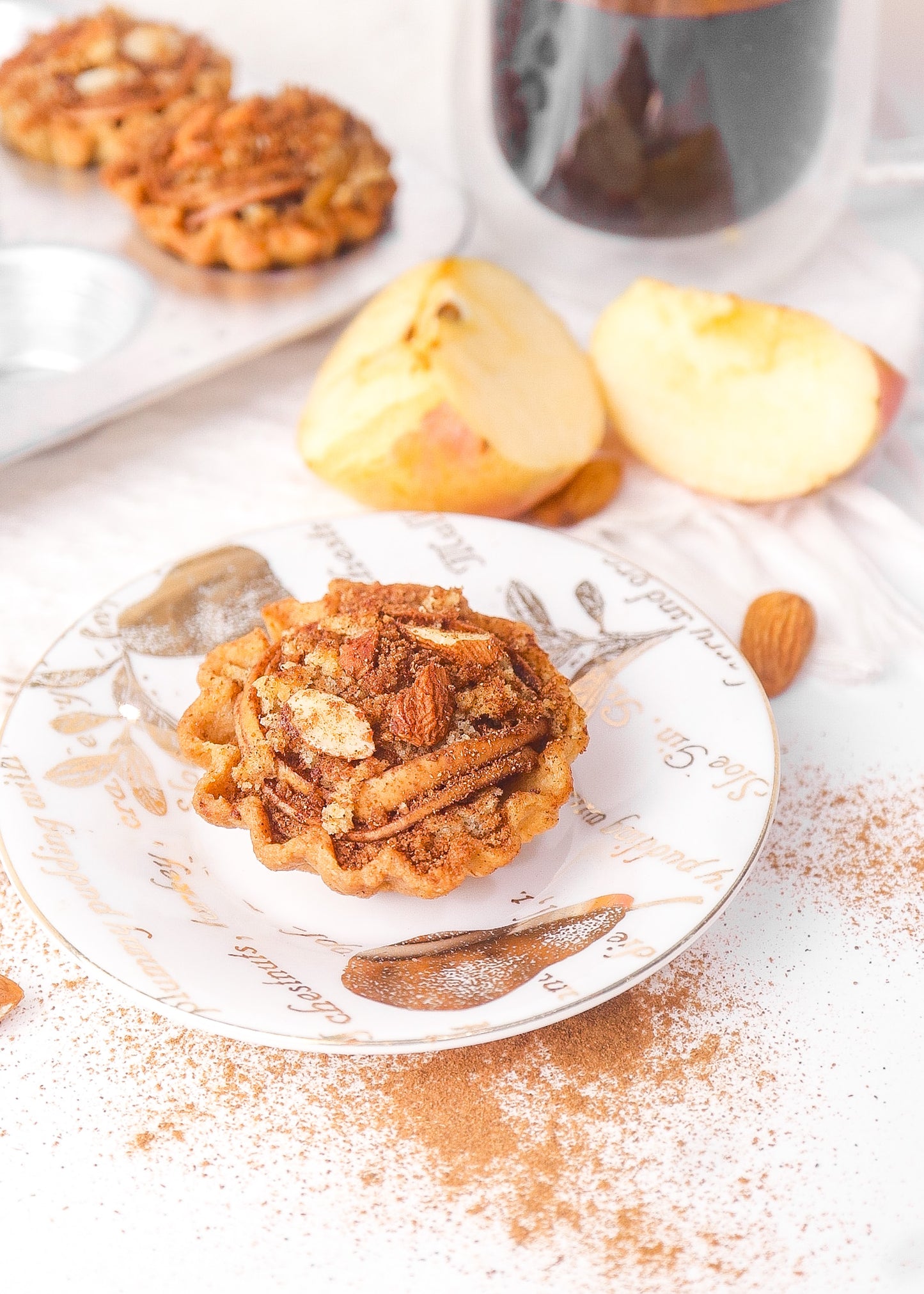 Cinnamon Apple Crumble Tart