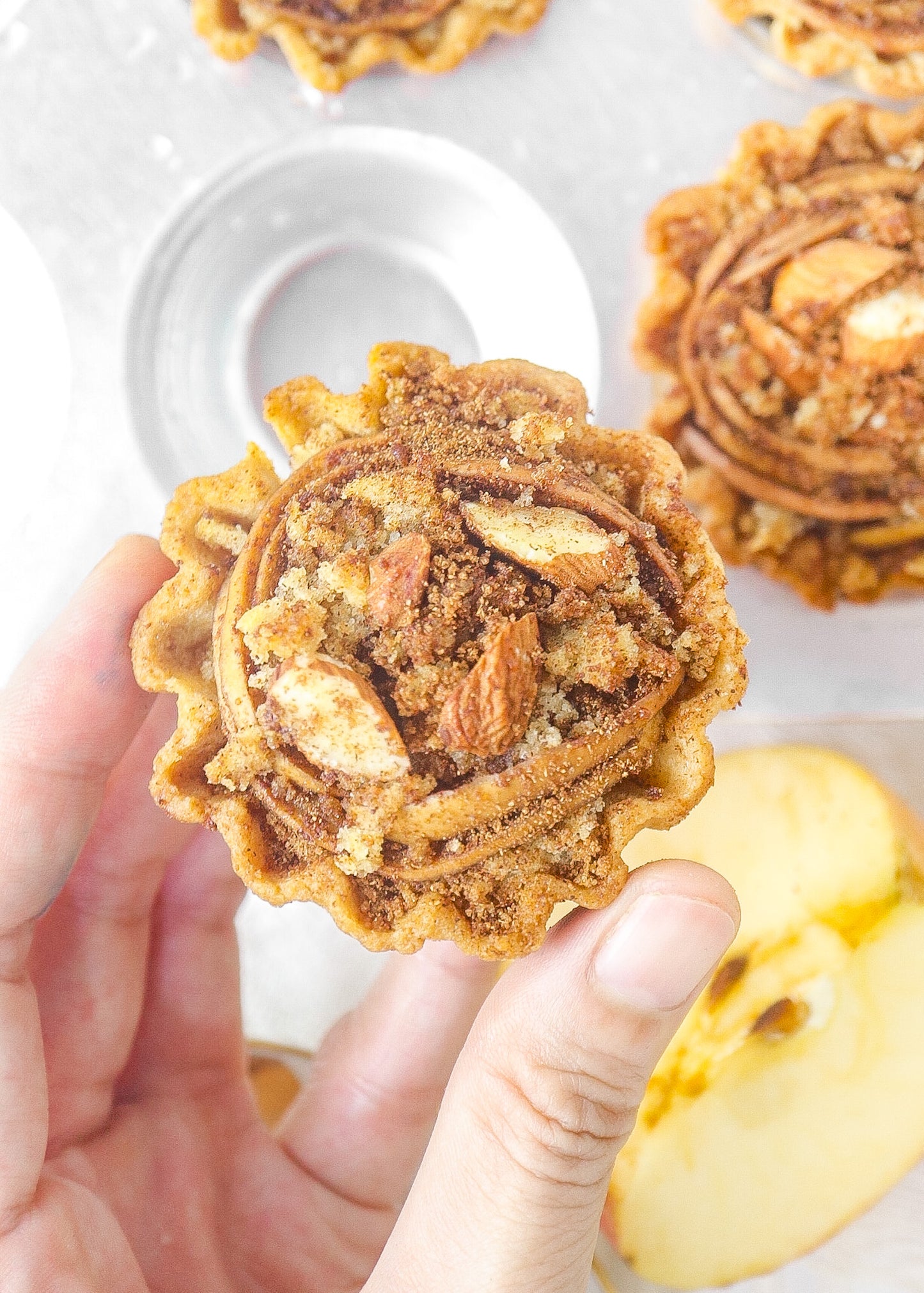 Cinnamon Apple Crumble Tart