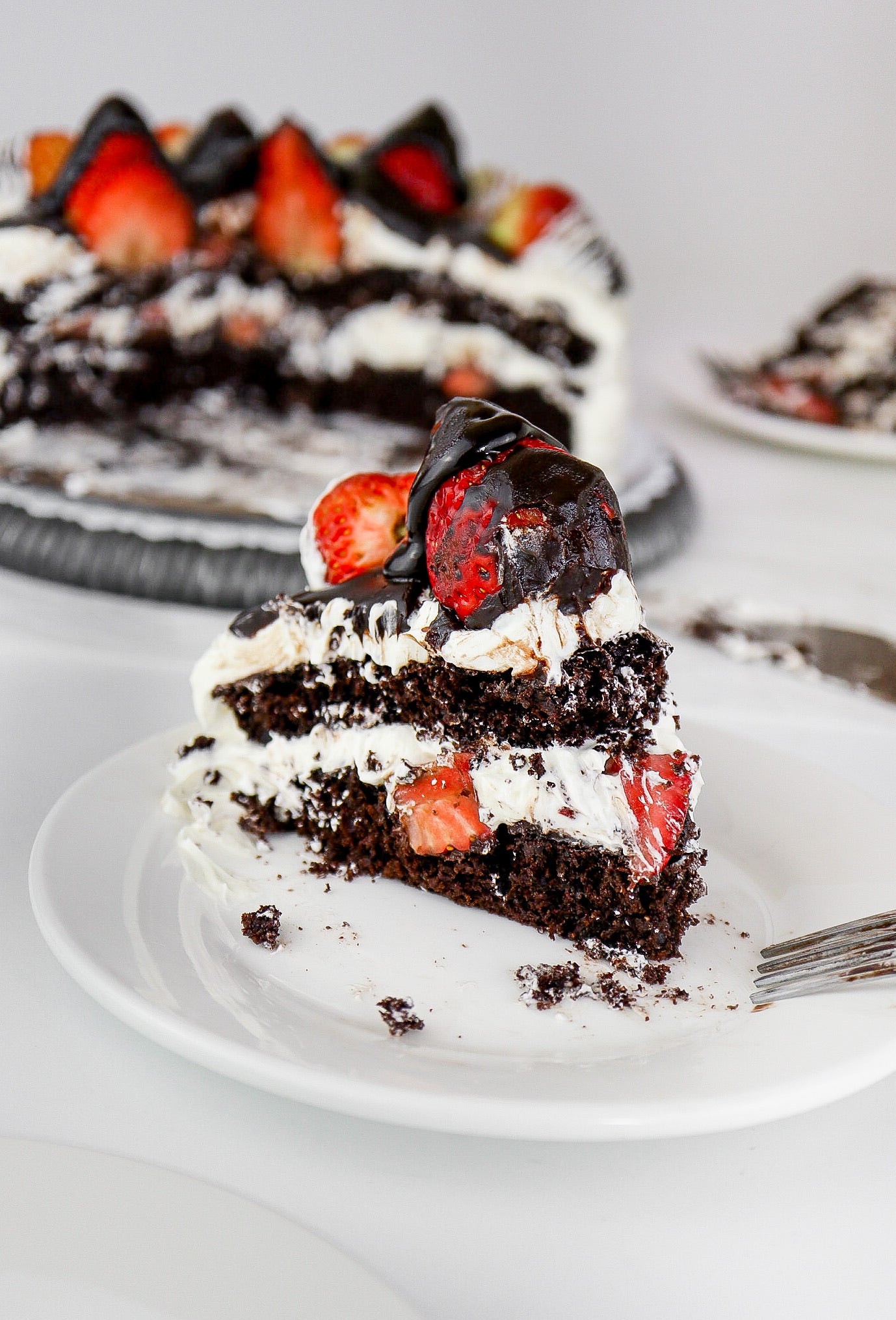 Strawberry Chocolate Cake  (premium super fresh strawberries, sugar-free/monk fruit sweetener)